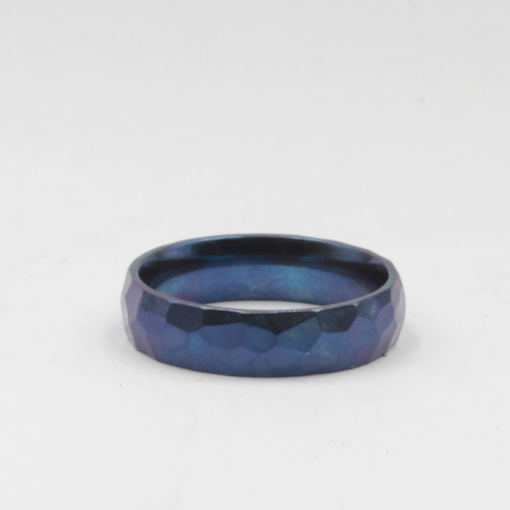 Hammered_titanium_ring6.jpg
